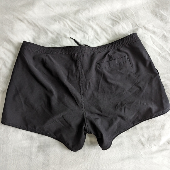 Body Glove board shorts - Picture 5 of 5